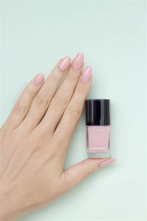 chanel nail polish nuvola rosa|Chanel nail colours uk.